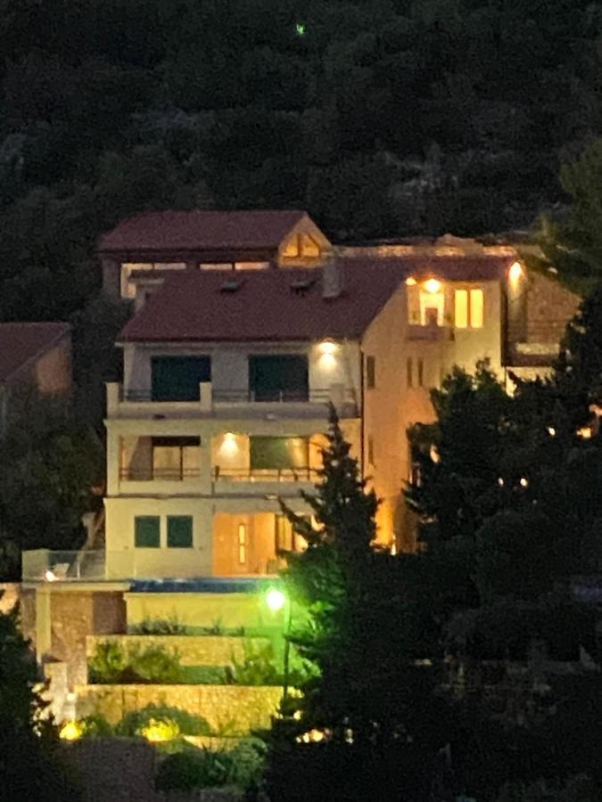 Villa Relax , With Seaview And Two Pools Near Beach Stari Grad Exterior foto