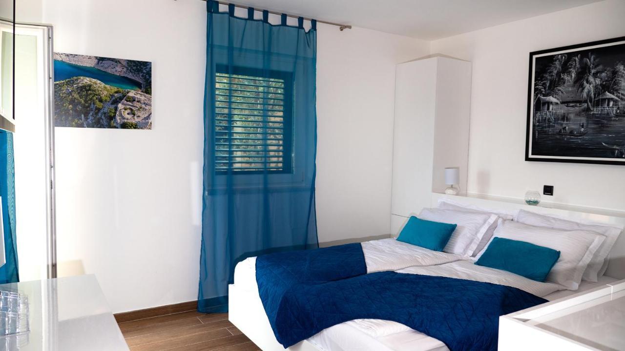 Villa Relax , With Seaview And Two Pools Near Beach Stari Grad Exterior foto