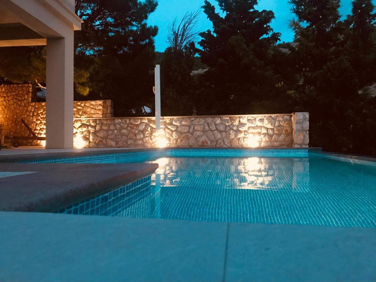 Villa Relax , With Seaview And Two Pools Near Beach Stari Grad Exterior foto